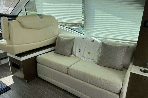 Cruisers Yachts 45 Cantius Yacht For Sale