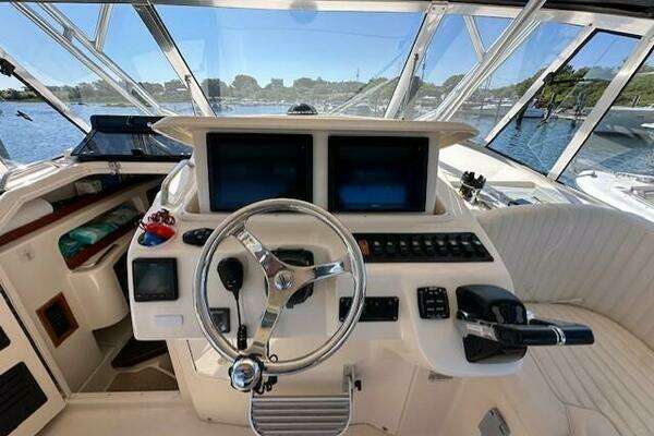 Photo of the 2008 Grady-White 330 Express