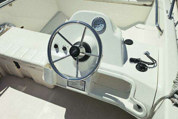 Photo of the 2012 Boston Whaler 17 Super Sport