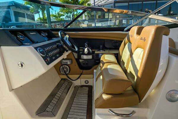 2015 Sea Ray 35
