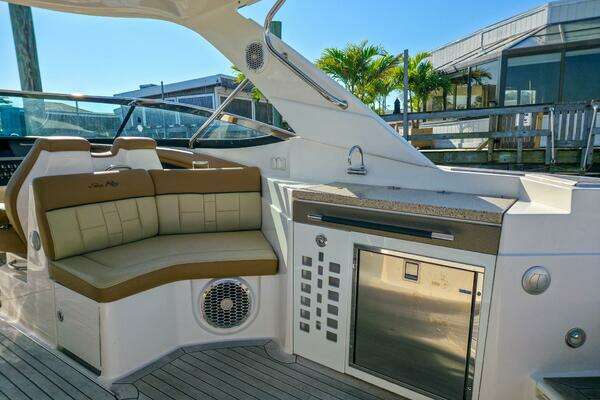 2015 Sea Ray 35
