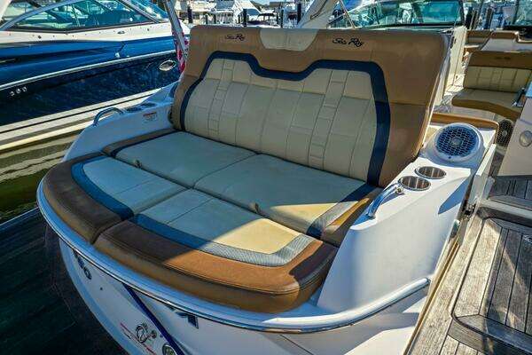 2015 Sea Ray 35