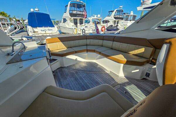 2015 Sea Ray 35