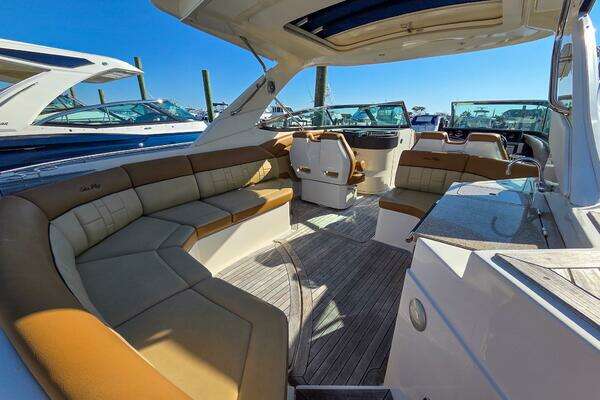 2015 Sea Ray 35