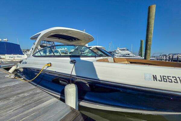 2015 Sea Ray 35