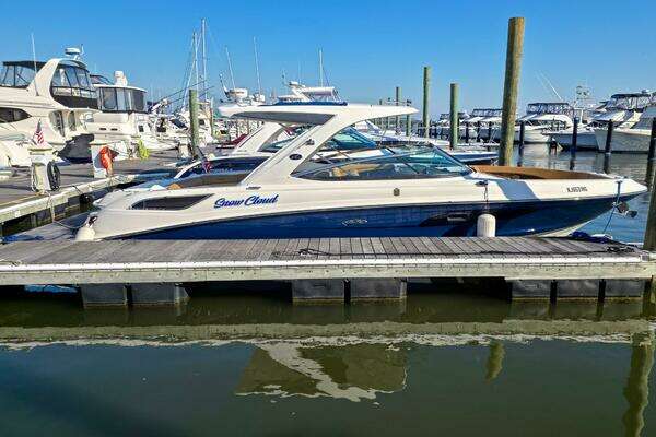 2015 Sea Ray 35