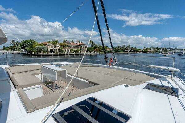 Bali 4.8 Yacht For Sale