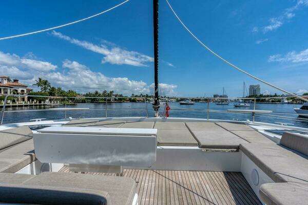 Bali 4.8 Yacht For Sale