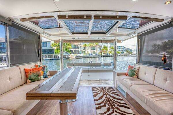 Bali 4.8 Yacht For Sale