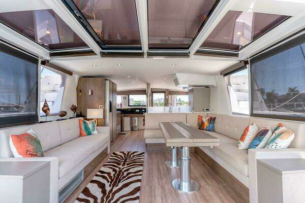 Bali 4.8 Yacht For Sale