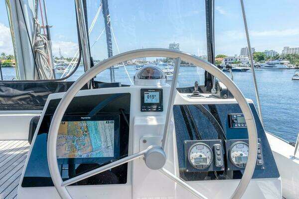 Bali 4.8 Yacht For Sale