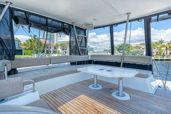 Bali 4.8 Yacht For Sale