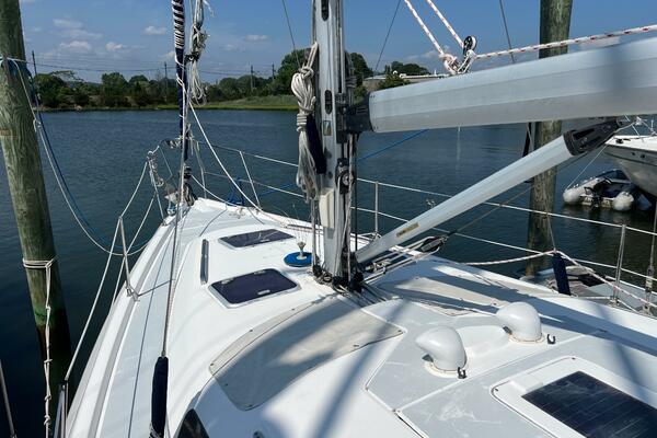 Pursuit 38ft Hunter Yacht For Sale
