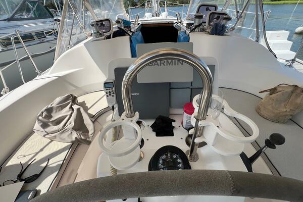 Pursuit 38ft Hunter Yacht For Sale