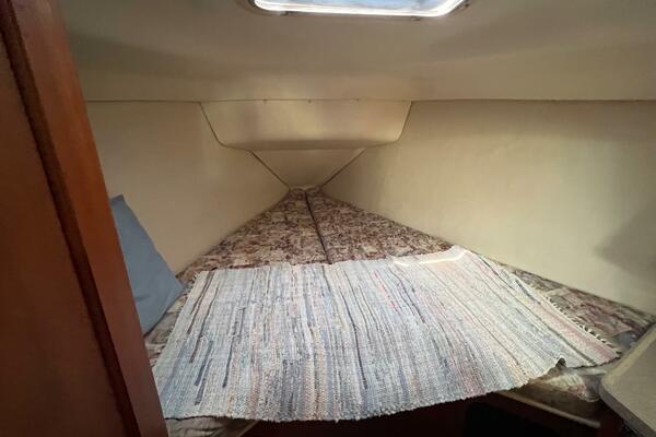 Pursuit 38ft Hunter Yacht For Sale