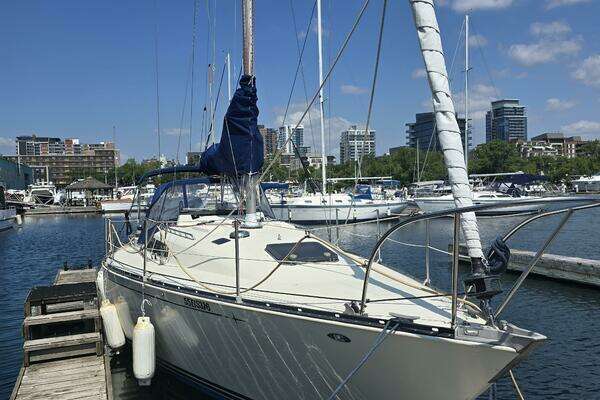 34-ft-C&C-1979-MISSISSAUGA Ontario Canada yacht for sale
