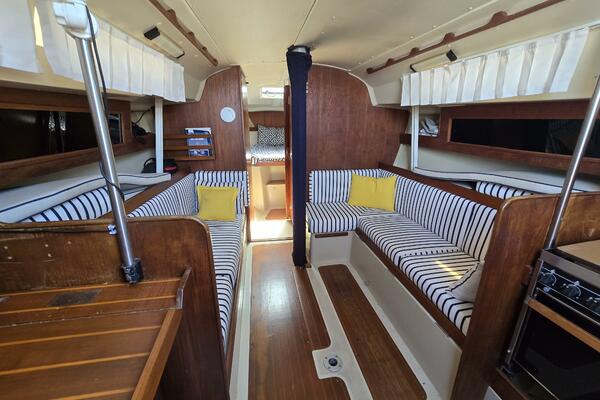 34ft C amp C Yacht For Sale