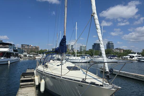 34ft C amp C Yacht For Sale