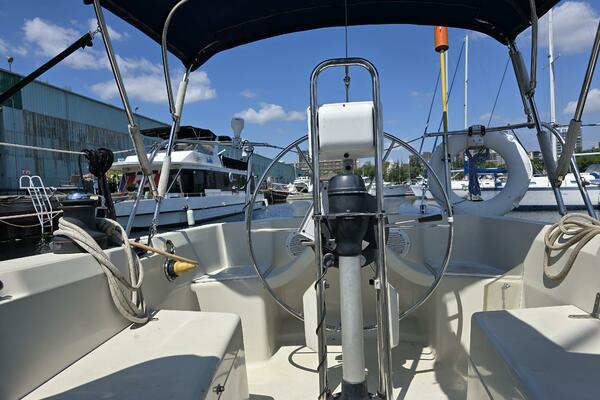 34ft C amp C Yacht For Sale