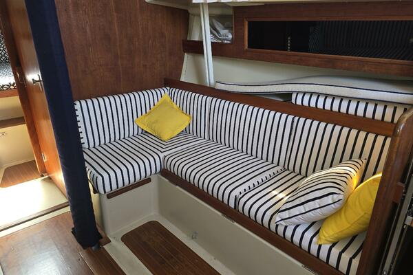 34ft C amp C Yacht For Sale