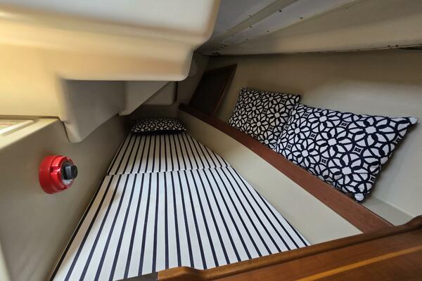 34ft C amp C Yacht For Sale