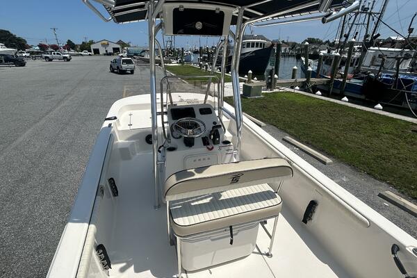 19ft Carolina Skiff Yacht For Sale