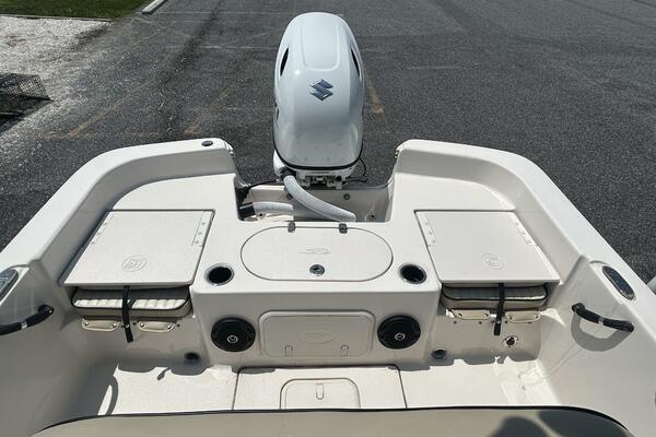 19ft Carolina Skiff Yacht For Sale