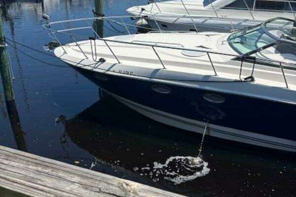 Photo of the 2007 Monterey 350 Sport Yacht