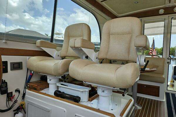 Back Cove 37 Yacht For Sale