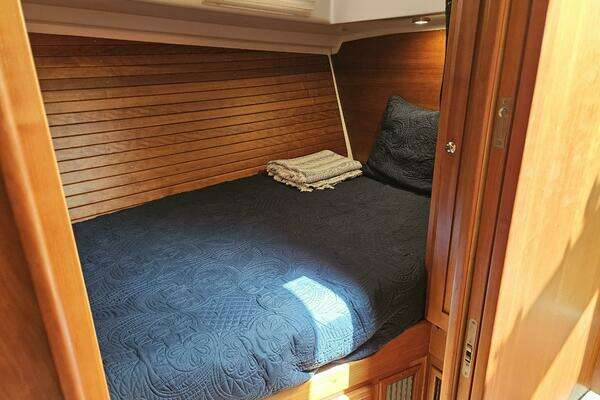 Back Cove 37 Yacht For Sale