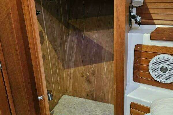 Back Cove 37 Yacht For Sale