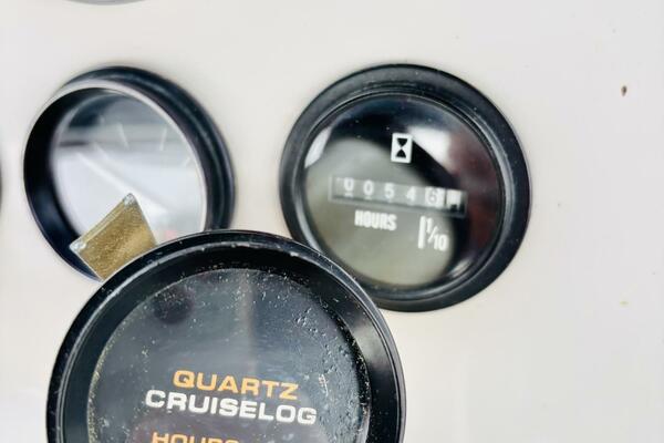 MISS DAISY 35ft President Yacht For Sale