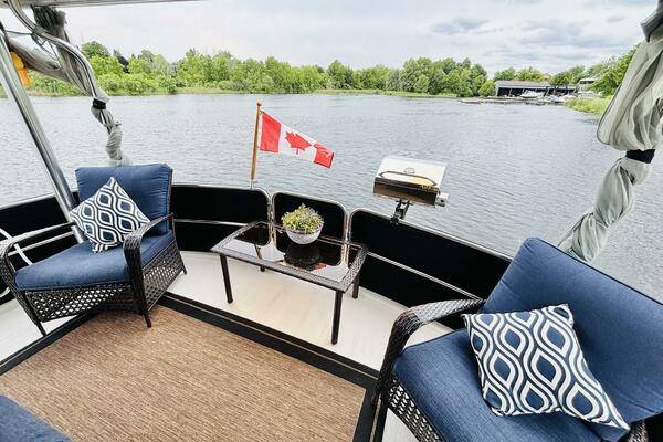 MISS DAISY 35ft President Yacht For Sale