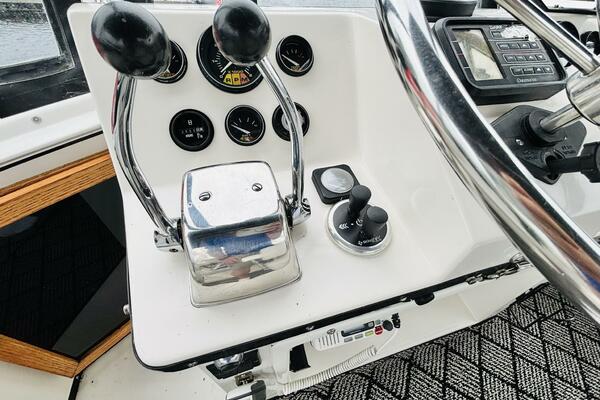 MISS DAISY 35ft President Yacht For Sale