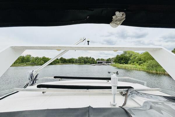 MISS DAISY 35ft President Yacht For Sale