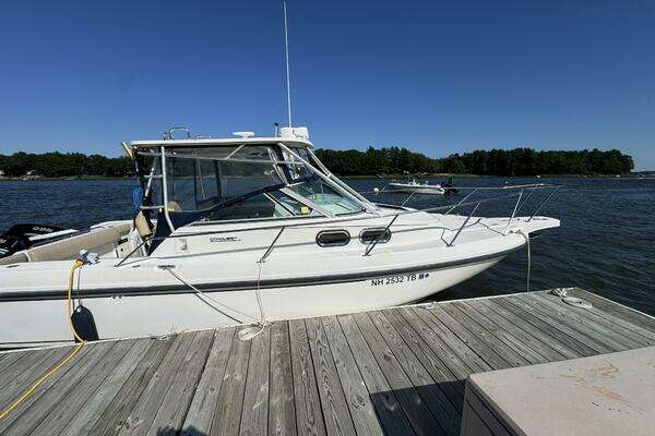 Photo of the 1999 Boston Whaler 28 Conquest