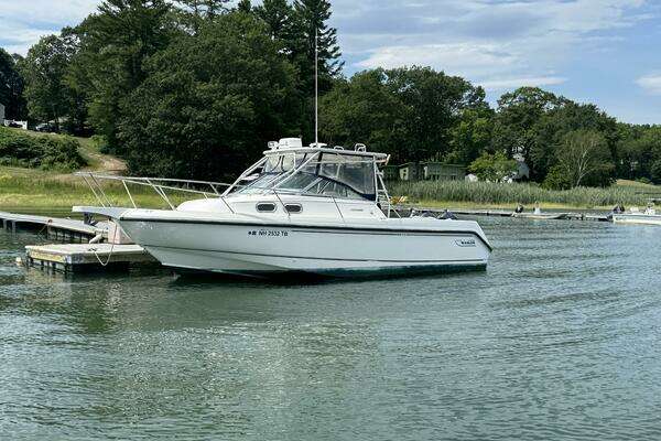 Photo of the 1999 Boston Whaler 28 Conquest