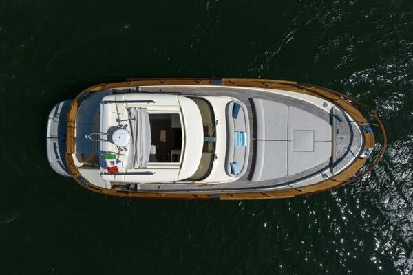 32ft Fratelli Aprea Yacht For Sale