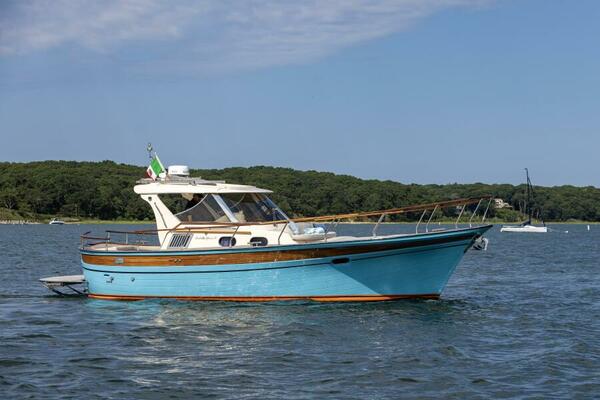 32ft Fratelli Aprea Yacht For Sale