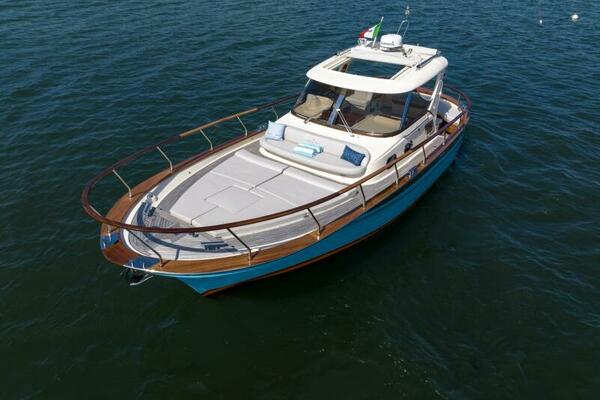 32ft Fratelli Aprea Yacht For Sale