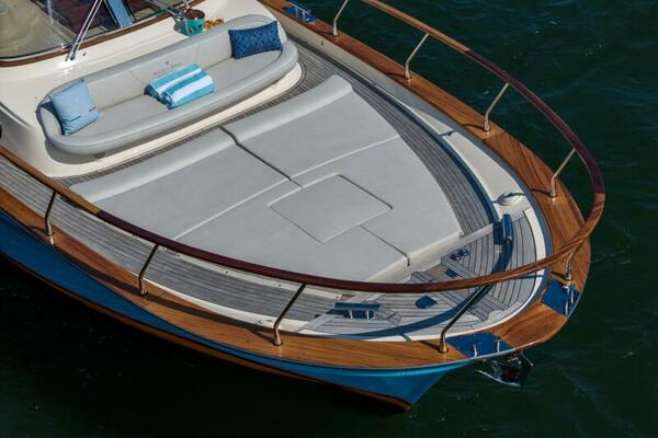 32ft Fratelli Aprea Yacht For Sale