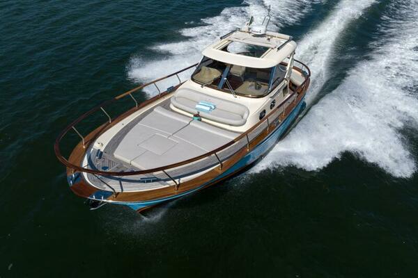 32ft Fratelli Aprea Yacht For Sale