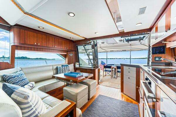 Riviera Belize 54 Daybridge Yacht For Sale