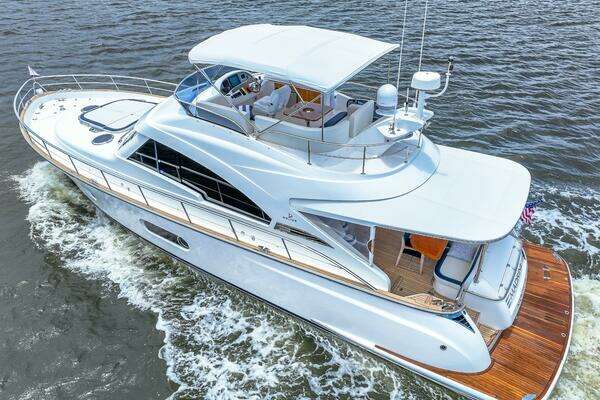 Riviera Belize 54 Daybridge Yacht For Sale