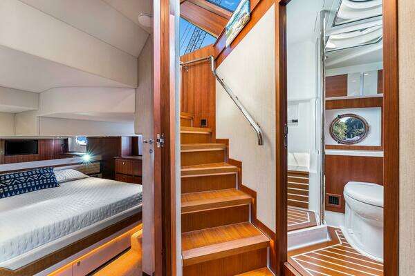 Riviera Belize 54 Daybridge Yacht For Sale