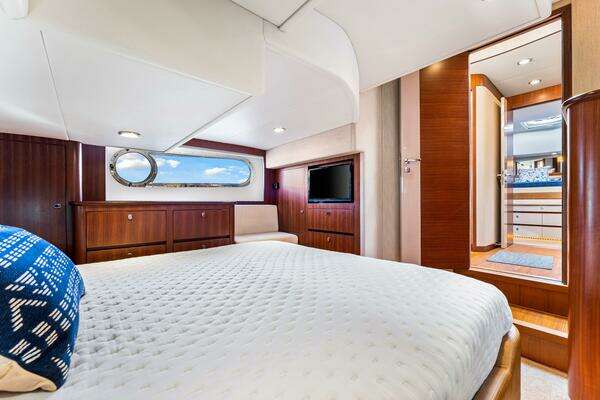 Riviera Belize 54 Daybridge Yacht For Sale