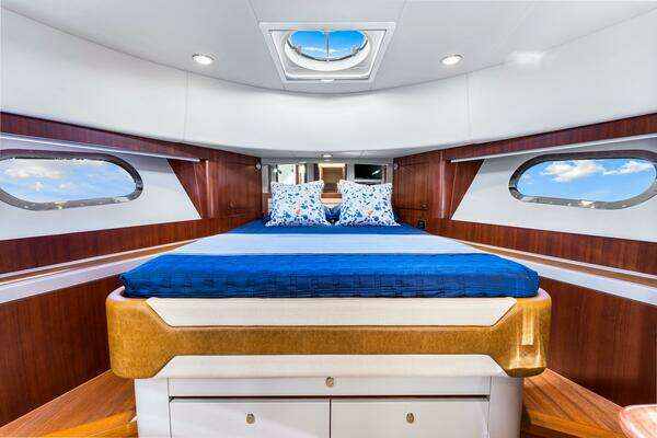 Riviera Belize 54 Daybridge Yacht For Sale