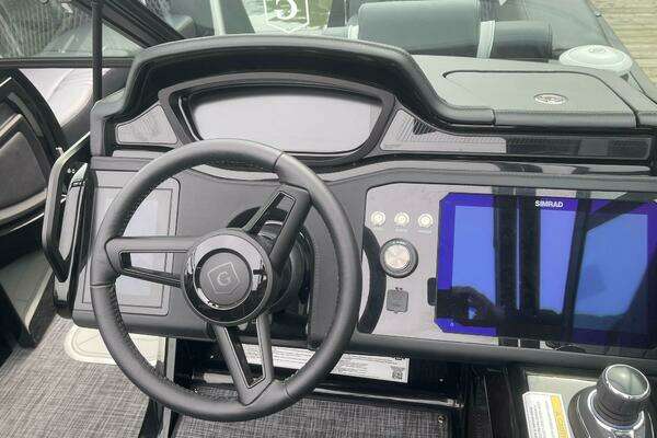 Photo of the 2024 Godfrey XP2700 W Twin