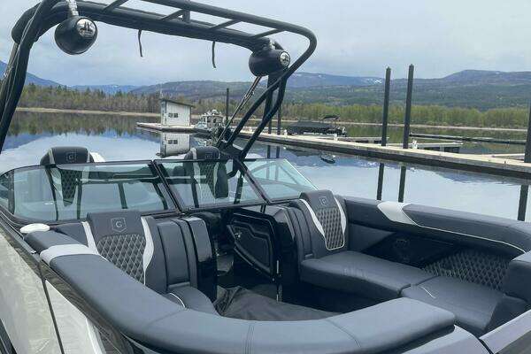 Photo of the 2024 Godfrey XP2700 W Twin