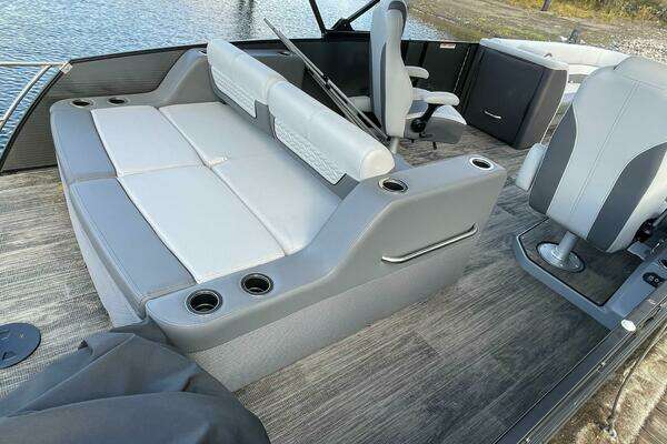 Photo of the 2024 Godfrey MC255DFL